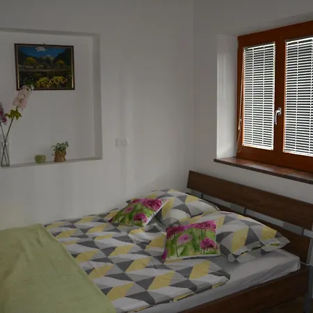 Apartmaji Kobal 아파트 *