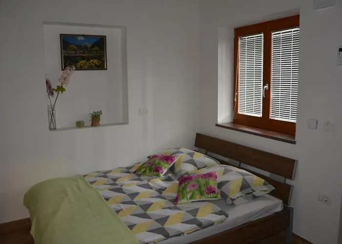 Apartmaji Kobal דירה *