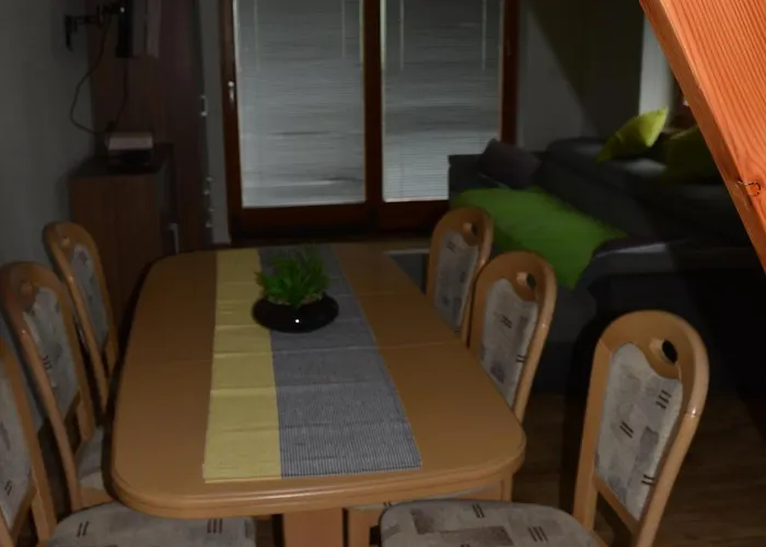 Apartmaji Kobal דירה *